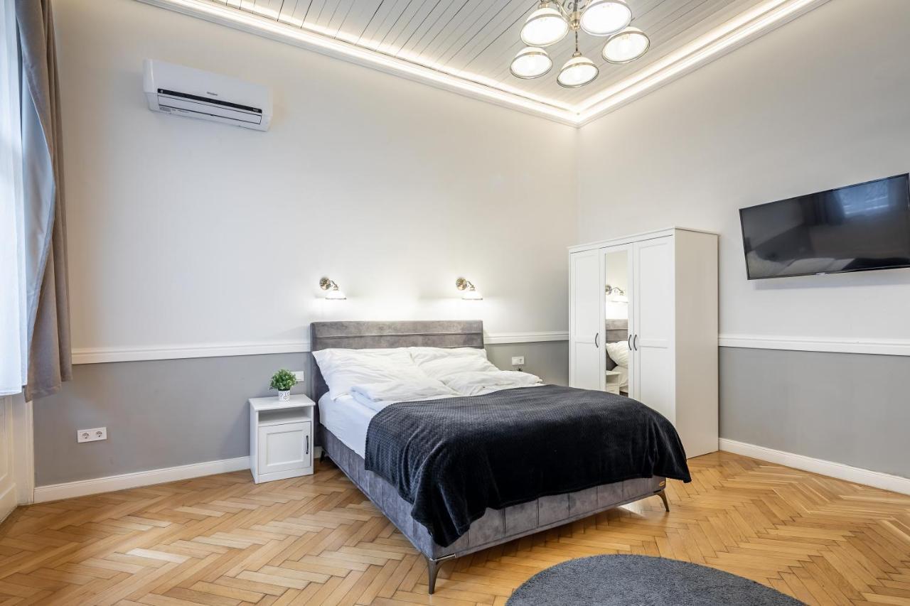 Luxurious Apartments At City Center 부다페스트 외부 사진